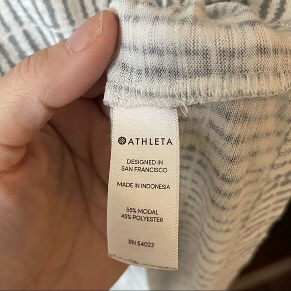 ATHLETA Breezy Muscle Tee Shirt Top Gray & White Large - Picture 3 of 3